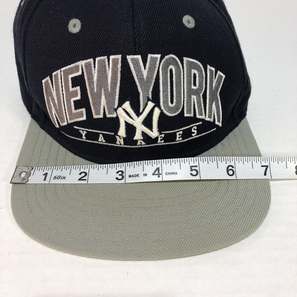 New York Yankees Snapback Hat, Spellout, Embroidered, Cooperstown Collection - Picture 9 of 10